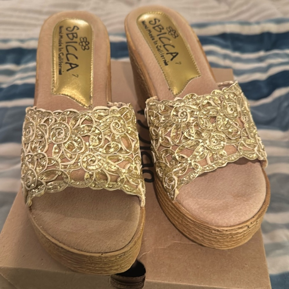 Sbicca gold wedge platform  sandals size 7 Made in CA
